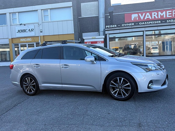 Toyota Avensis 6 of 18