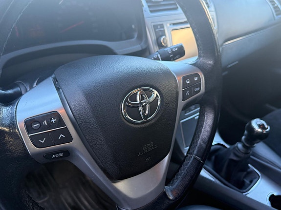 Toyota Avensis 17 of 18