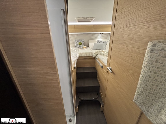 Adria CORAL 670 DL 60Y - Fiat MultiJet3 140HP (103kW) HD 35L 15 of 23