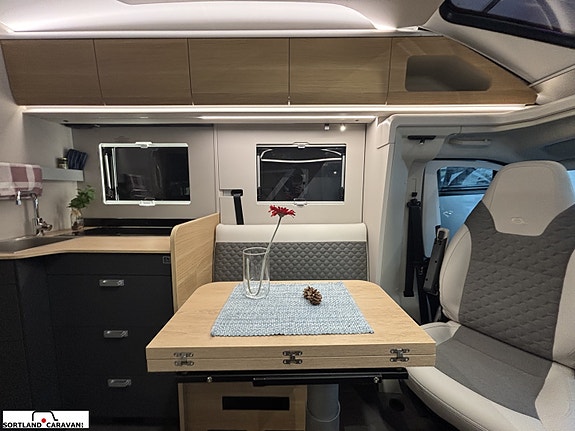 Adria CORAL 670 DL 60Y - Fiat MultiJet3 140HP (103kW) HD 35L 8 of 23