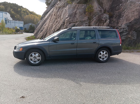 Volvo XC70 7 of 19
