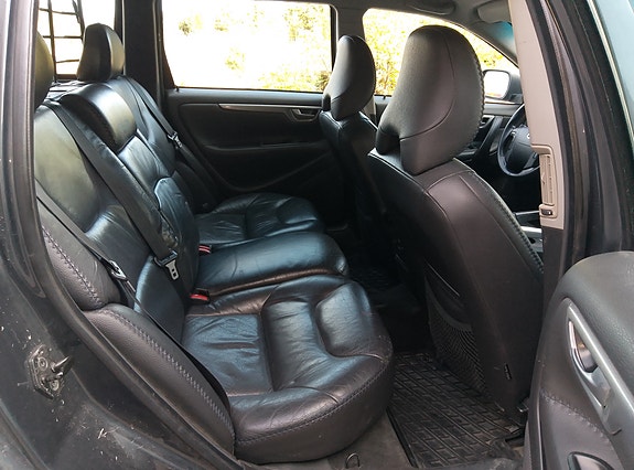 Volvo XC70 17 of 19