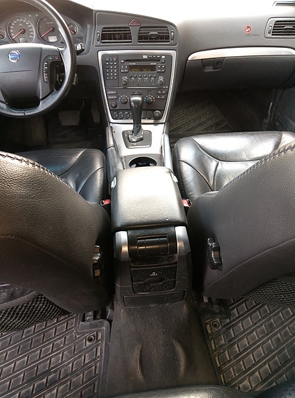 Volvo XC70 10 of 19