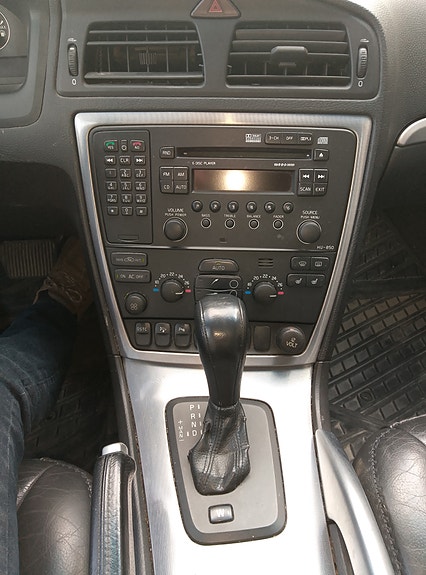 Volvo XC70 12 of 19