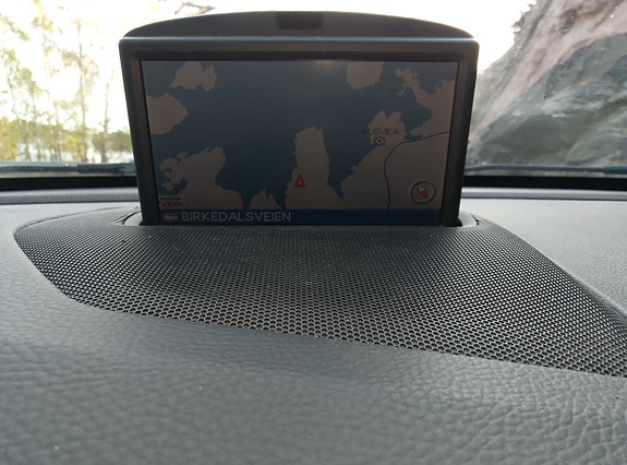 Volvo XC70 14 of 19