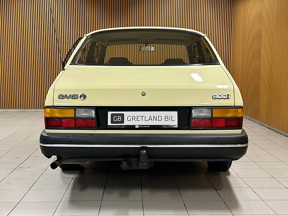 Saab 900 4 of 5