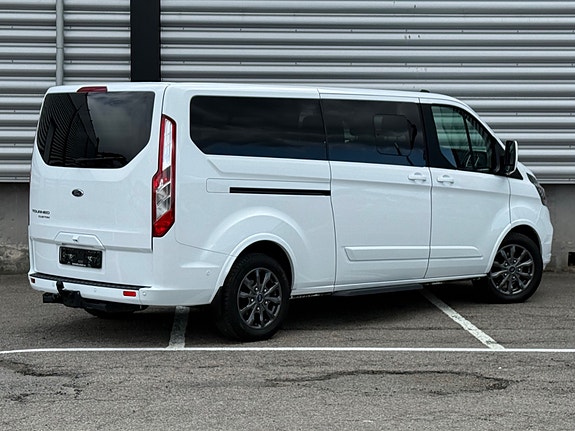 Ford Tourneo Custom 4 of 5