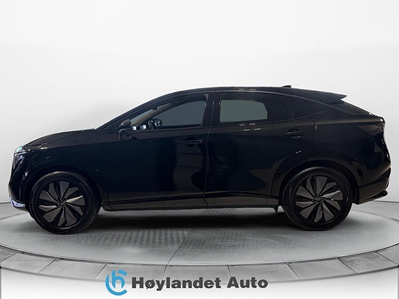 Nissan Ariya 2 of 5