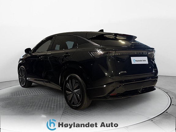 Nissan Ariya 3 of 5