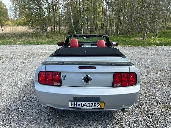 Ford Mustang 22 of 22