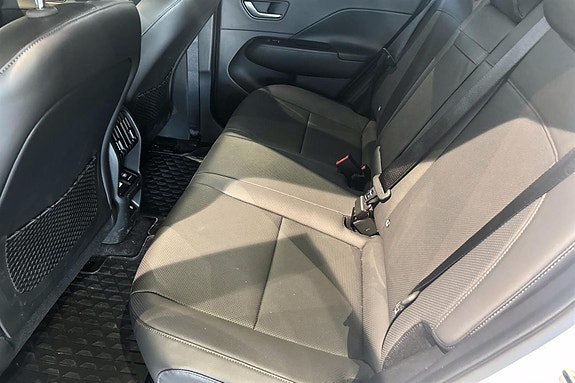 Hyundai Kona 13 of 15