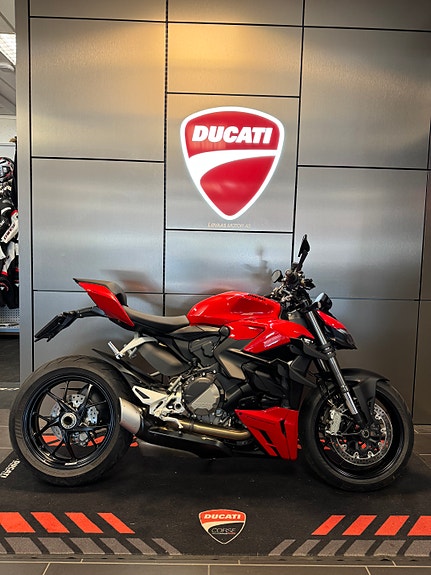 Ducati Streetfighter V2
