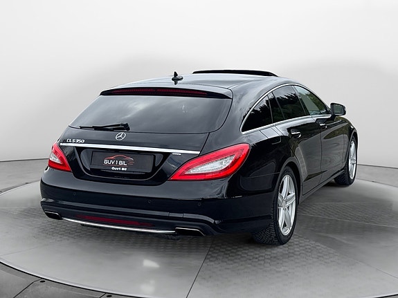 Mercedes-Benz CLS 4 of 5