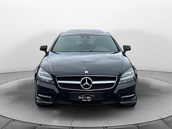 Mercedes-Benz CLS 2 of 5