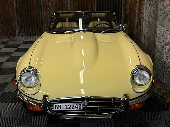 Jaguar E-TYPE 18 of 30