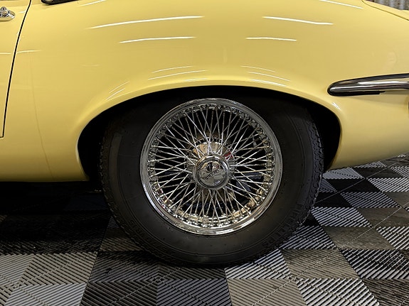 Jaguar E-TYPE 27 of 30