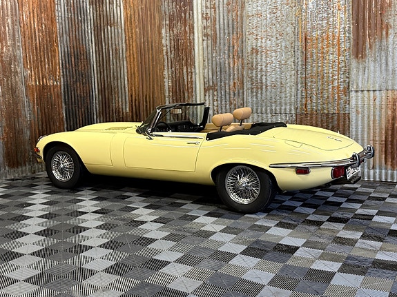 Jaguar E-TYPE 23 of 30