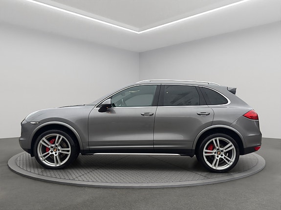 Porsche Cayenne 5 of 5