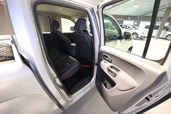 Volkswagen Amarok 21 of 23