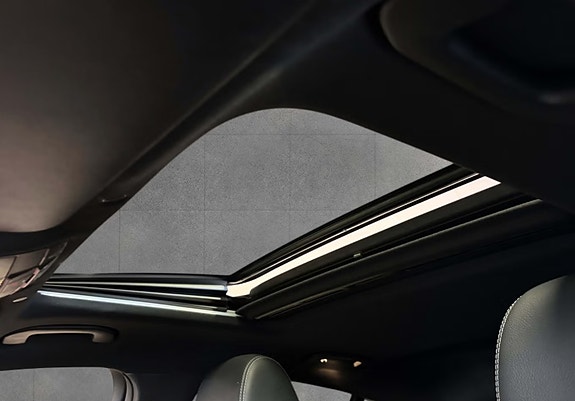 Mercedes-Benz GLC300 e 8 of 9