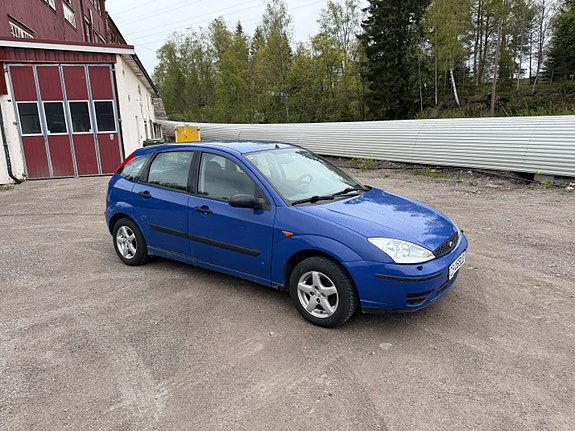 Ford Focus 2 of 5