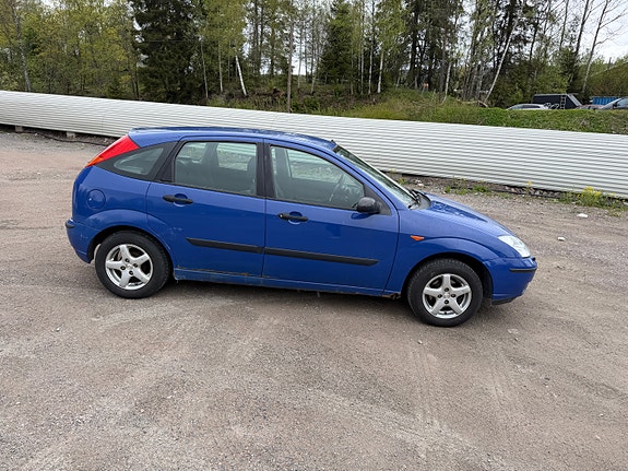 Ford Focus 3 of 5