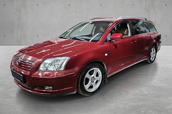 Toyota Avensis 2 of 5