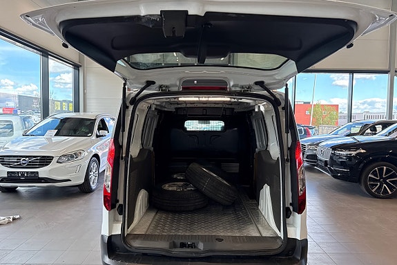 Ford Transit Connect 21 of 22