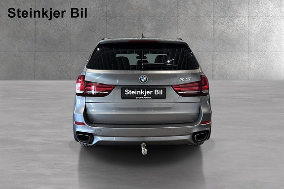 BMW X5 3 of 5