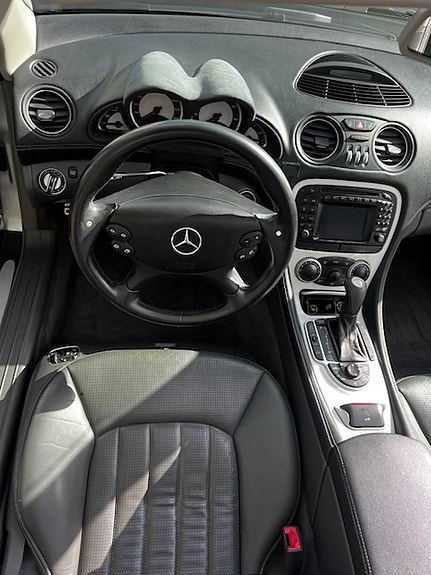 Mercedes-Benz SL55 5 of 17