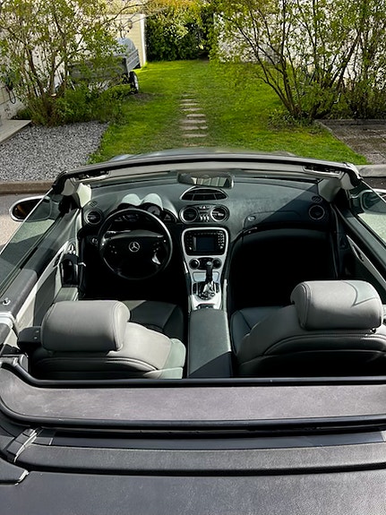 Mercedes-Benz SL55 2 of 17