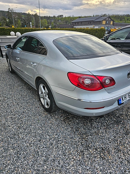 Volkswagen Passat CC 5 of 9