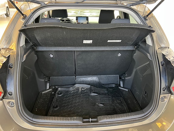 Toyota Yaris 20 of 25