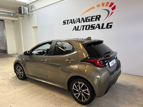 Toyota Yaris 7 of 25