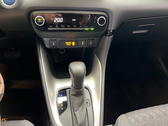 Toyota Yaris 14 of 25