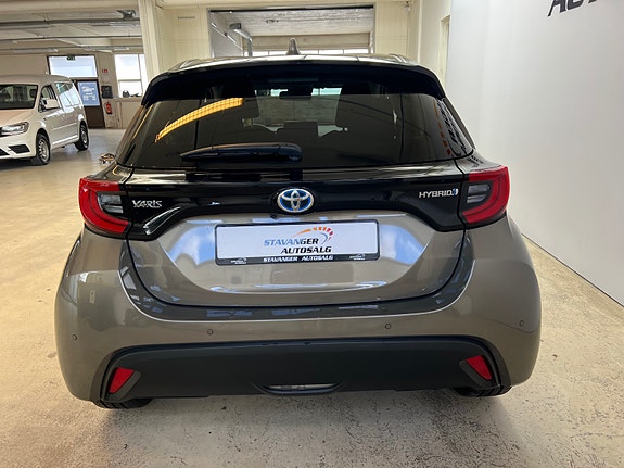 Toyota Yaris 6 of 25