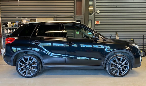 Suzuki Vitara 10 of 30