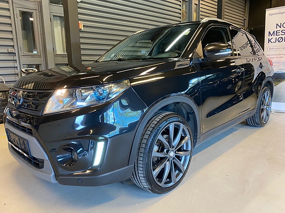 Suzuki Vitara 2 of 30