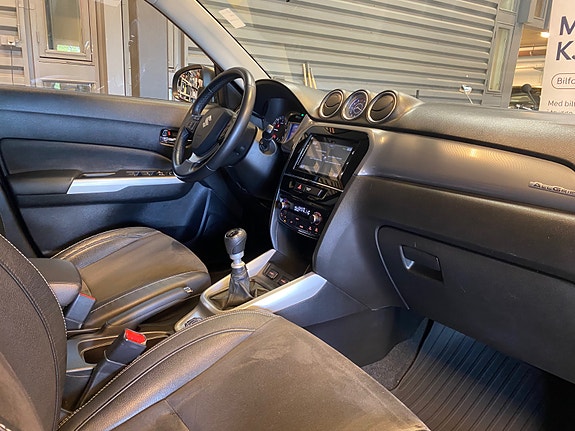 Suzuki Vitara 25 of 30