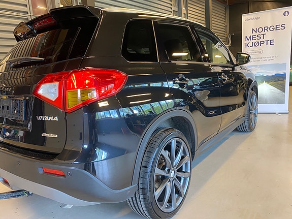 Suzuki Vitara 9 of 30