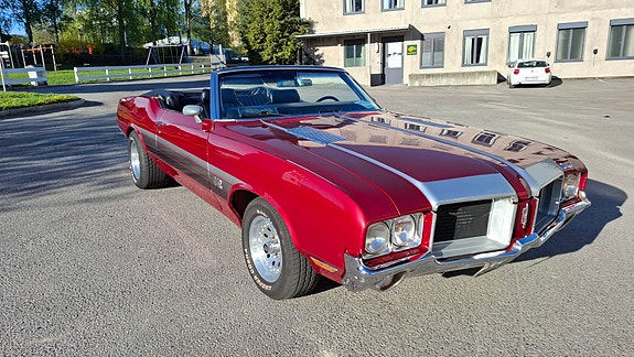 Oldsmobile Cutlass 2 of 27