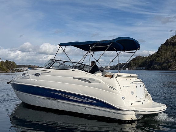 Stingray CS 250 - 300 HK Volvo Penta, kun 65 timer!, sjøsatt første gang i 2011 5 of 5