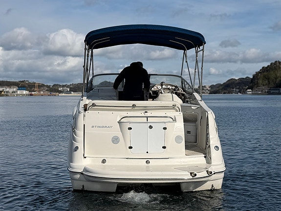 Stingray CS 250 - 300 HK Volvo Penta, kun 65 timer!, sjøsatt første gang i 2011 4 of 5