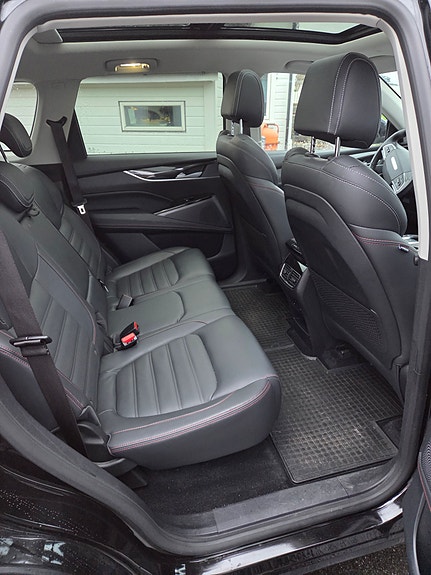 Maxus Euniq 6 8 of 23