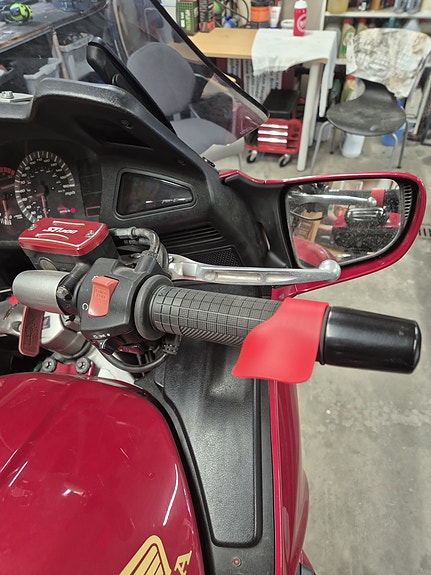 Honda ST 1300 Pan European 16 of 24