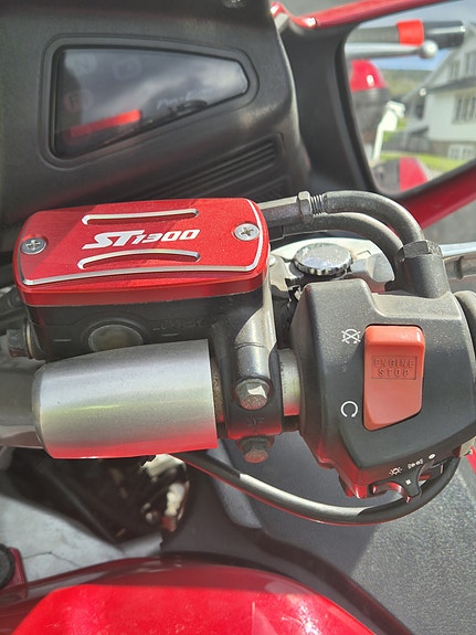 Honda ST 1300 Pan European 9 of 24