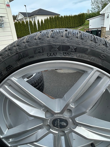 Product image 8 of 9