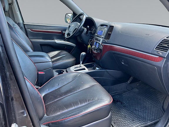 Hyundai Santa Fe 22 of 26