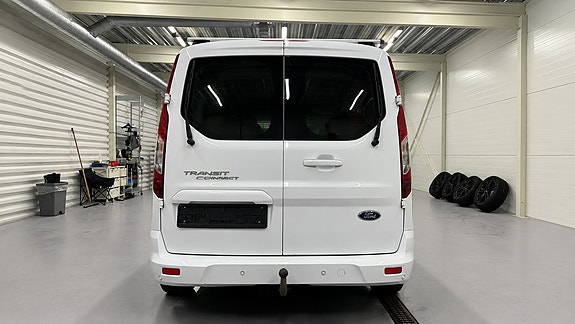 Ford Transit Connect 3 of 19