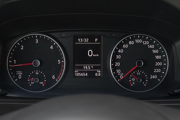 Volkswagen Transporter 12 of 27